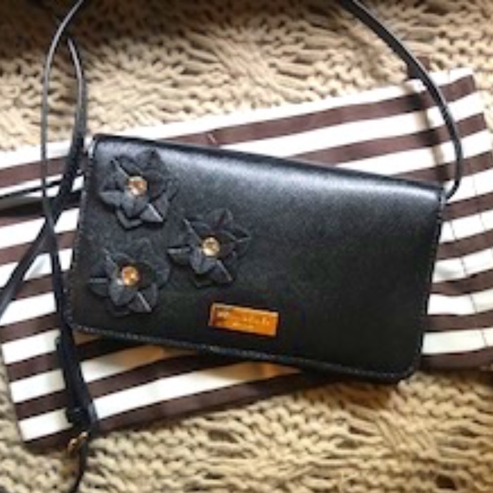 *HOST PICK* henri bendel Bi-Fold Crossbody *NWOT*